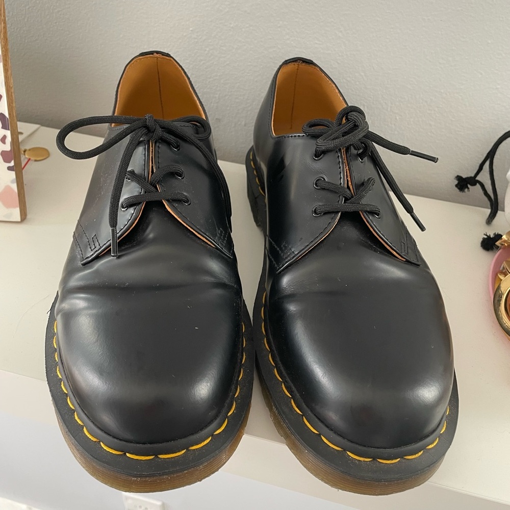Men’s Oxford Doc Martens!